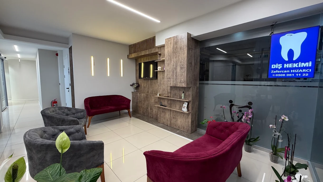 Trabzon diş kliniği bekleme alanı